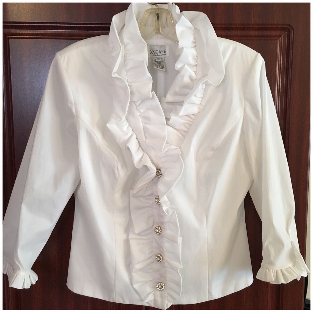 Beautiful bolero blazer with quarter sleeves